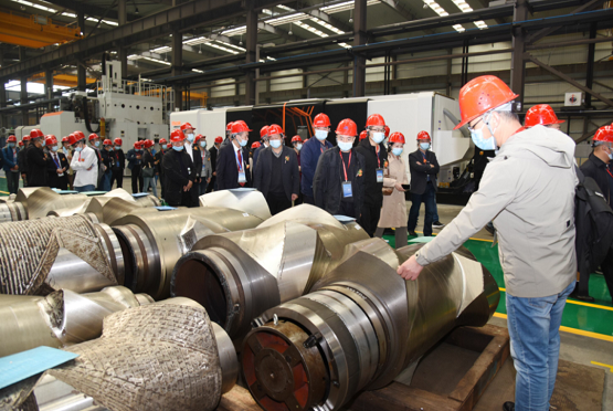GE580/GE1000T超大型串聯(lián)密煉機(jī) GE580/GE1000T超大型串聯(lián)密煉機(jī)