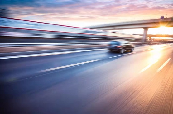 2021年10月，歐盟乘用車和商用車新車注冊(cè)量連續(xù)第4個(gè)月出現(xiàn)下滑，同比分別下降30.3%和16.4%。