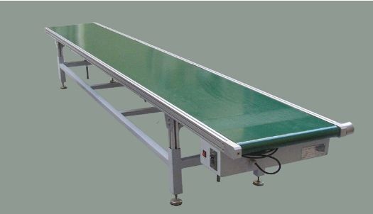 帶式輸送機(jī)因?yàn)檩斔土看蟆⒔Y(jié)構(gòu)簡單、維修方便、成本低