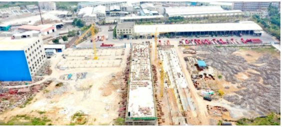 位于廣東省高州市金墩工業(yè)園的飛碟輪胎廠整體搬遷項目，按照項目進(jìn)度建設(shè)正酣。