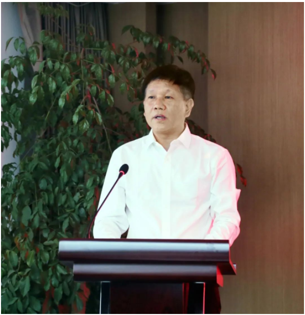 王定杰董事長在致辭中指出，物產(chǎn)中大歐泰有限公司與浙江天輪供應(yīng)鏈管理有限公司有著相同的地域文化、成長背景、內(nèi)在基因、產(chǎn)業(yè)思維和發(fā)展愿景