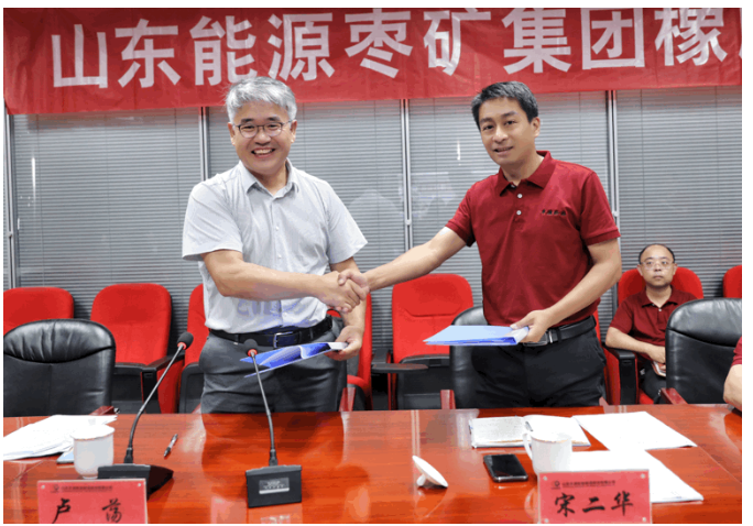 豐源輪胎公司聯(lián)合吉林大學(xué)召開(kāi)線上智能輪胎研發(fā)一階段驗(yàn)收及技術(shù)鑒定會(huì)