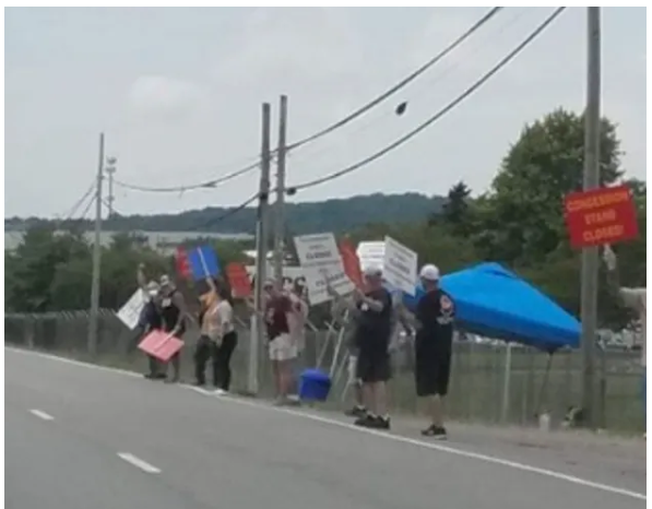USW與米其林的勞資協(xié)議涵蓋該公司位于印第安納州韋恩堡和阿拉巴馬州塔斯卡盧薩的工廠2500名米其林員工，兩家工廠都生產(chǎn)乘用車和輕型卡車輪胎。