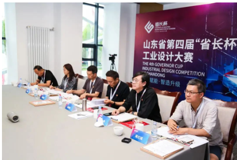 從5471件參賽作品中脫穎而出，最終三角輪胎研發(fā)的國產(chǎn)大飛機(jī)C919航空子午線輪胎項(xiàng)榮獲金獎(jiǎng)，是本屆十大金獎(jiǎng)項(xiàng)目之一。