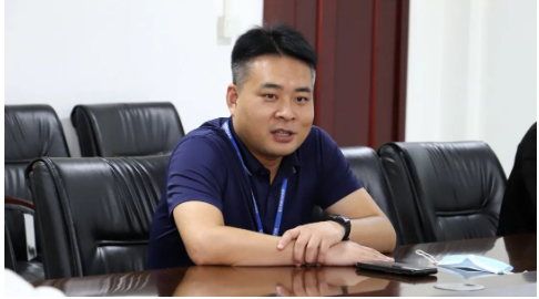 王敏董事長針對當前疫情防控及生產(chǎn)經(jīng)營情況做了專項匯報。他表示，下一步，耐斯特炭黑公司將認真落實各級政府及集團公司疫情防控要求，切實增強疫情防控責任感、使命感，高效有序推進核酸檢測“應檢盡檢”，織密織牢堅固防線，切實防范疫情輸入和傳播風險。