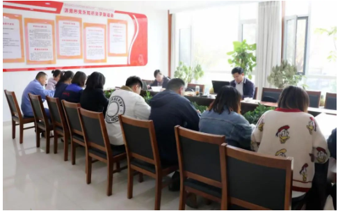 　審核組長紀宗民對濱澳線纜在疫情反復及經(jīng)濟下行情況下攻艱克難所取得的經(jīng)營業(yè)績給予了充分的肯定，并對濱澳線纜生產(chǎn)運行管理、現(xiàn)場管理、安全環(huán)境管控等方面明顯的提升提出了表揚。
