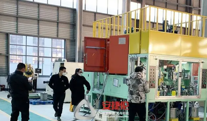 知名汽車減振橡膠制品企業(yè)亞新科，到訪安捷倫驗收內(nèi)孔自動涂膠機