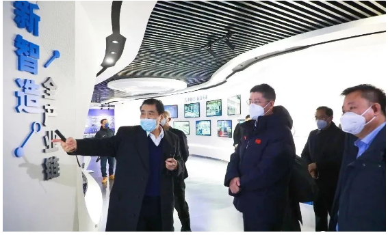 山東省財政廳廳長 青科大校長調(diào)研國橡中心 山東省財政廳廳長 青科大校長調(diào)研國橡中心