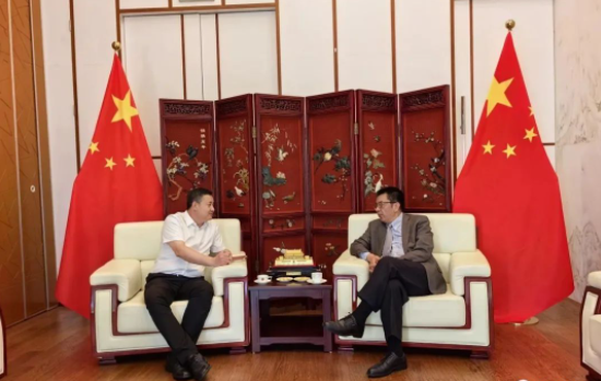中國駐南非總領(lǐng)事尤文澤會見賽輪集團總經(jīng)理
