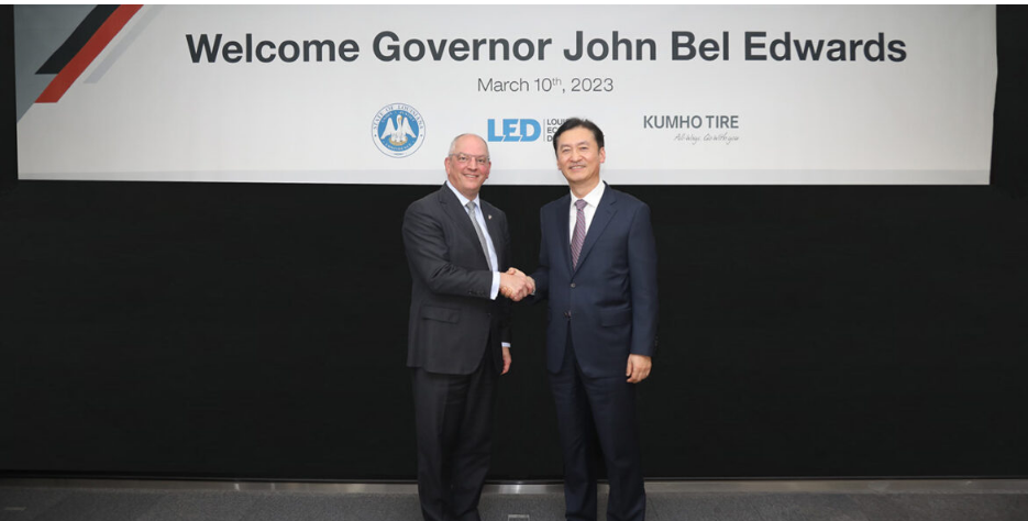 由路易斯安那州州長(zhǎng) John Bel Edwards 率領(lǐng)的貿(mào)易代表團(tuán)訪問了錦湖輪胎位于韓國(guó)首爾的總部。代表團(tuán)，會(huì)見了錦湖輪胎首席執(zhí)行官 Il-Taek Jung、全球銷售主管 Seung-Bin Lim 和供應(yīng)鏈管理主管 Eun-Sun Lee。