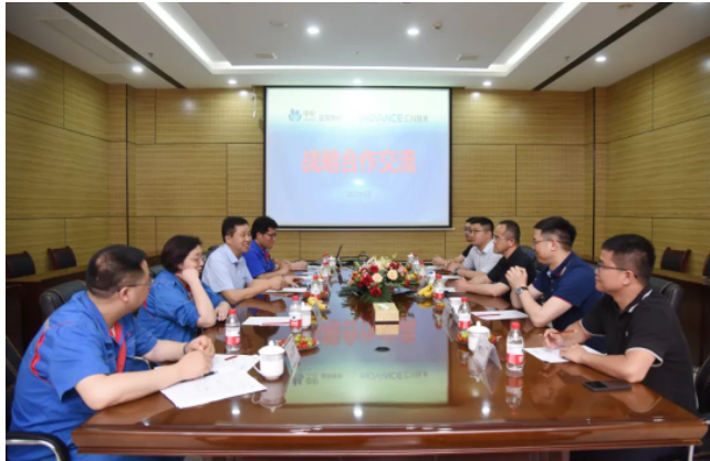 雙方在簽約儀式前的座談中探討了企業(yè)AI智能技術(shù)、伺服技術(shù)等方面的合作方向。他們一致認(rèn)為，在戰(zhàn)略合作協(xié)議框架下逐步推進(jìn)更廣泛范圍的合作，將促進(jìn)雙方未來的進(jìn)一步發(fā)展。