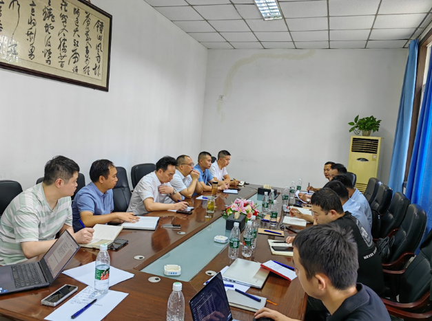 四川路易投資管理有限公司副總經(jīng)理龍維軍一行前往海大集團(tuán)進(jìn)行了學(xué)習(xí)交流，加深了雙方的合作關(guān)系。